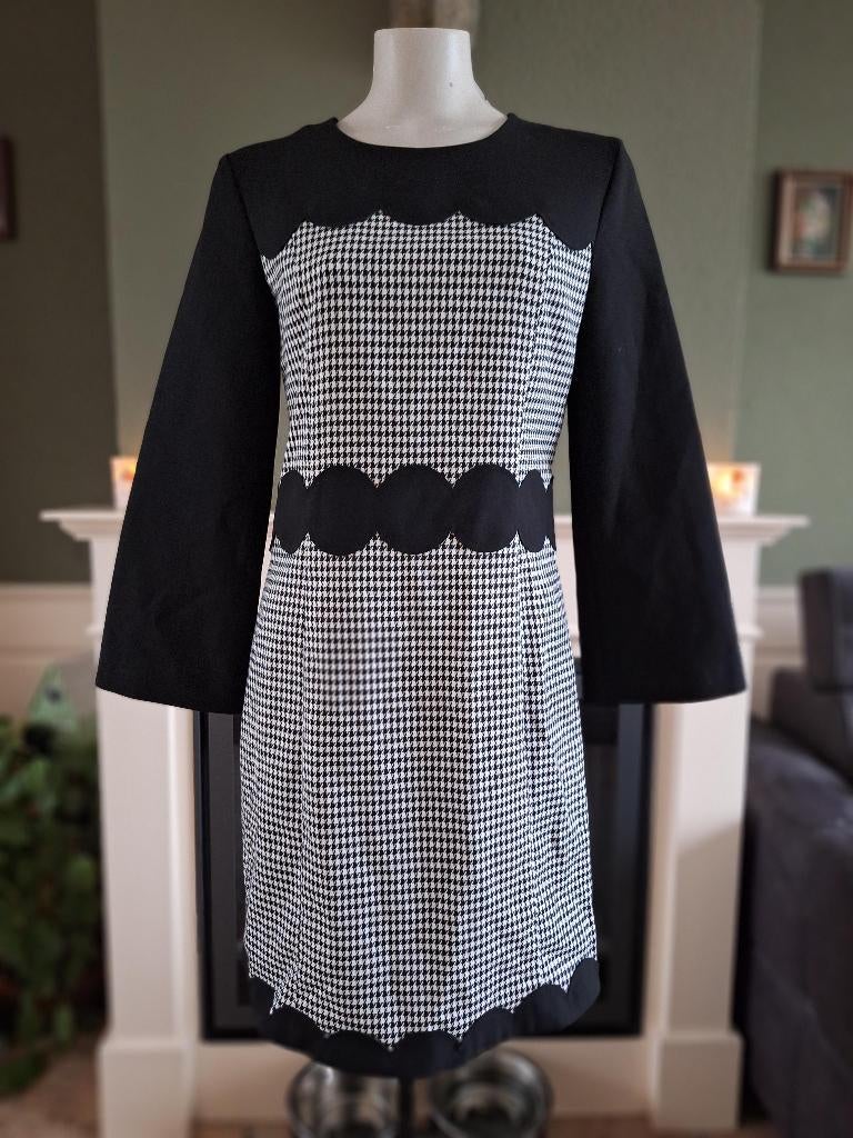 Caroline Biss jurk nieuw zwart wit schulp jurk 38, Maat 38/40 (M), Verzenden, Zwart, Nieuw