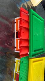 2 Western jaren 60/70 plastic saloons, Ophalen of Verzenden, Gebruikt