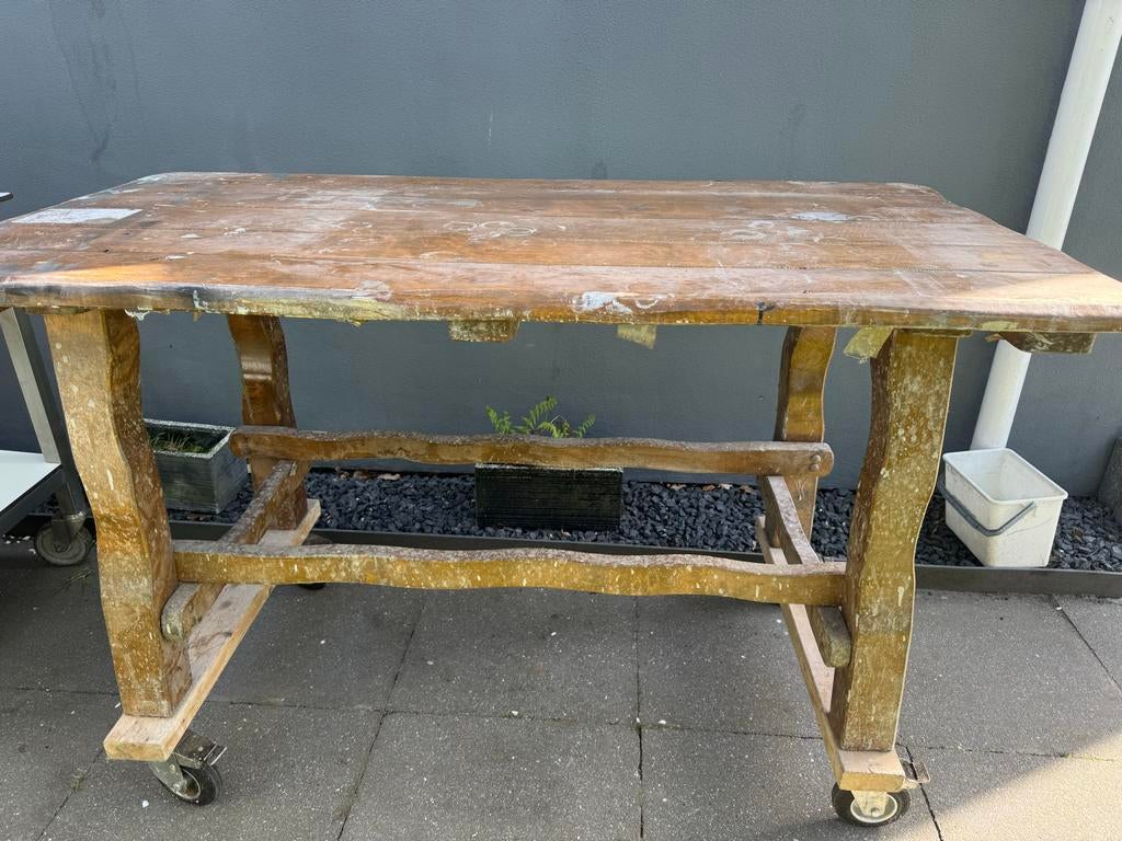 Robuuste houten werkbank op wielen, Ophalen