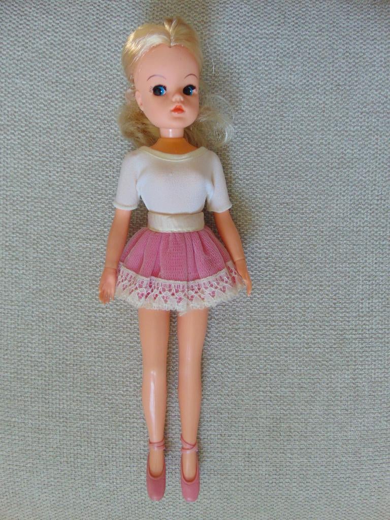 Mooie blonde Sindy Ballerina Barbie pop, Ophalen of Verzenden, Gebruikt, Pop