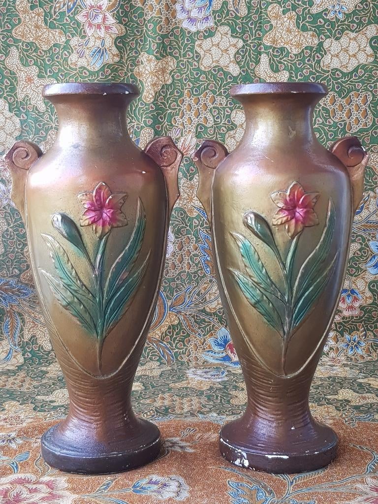 Mooi stel antieke Pecchioli vazen uit Frankrijk 31 cm. 1920.