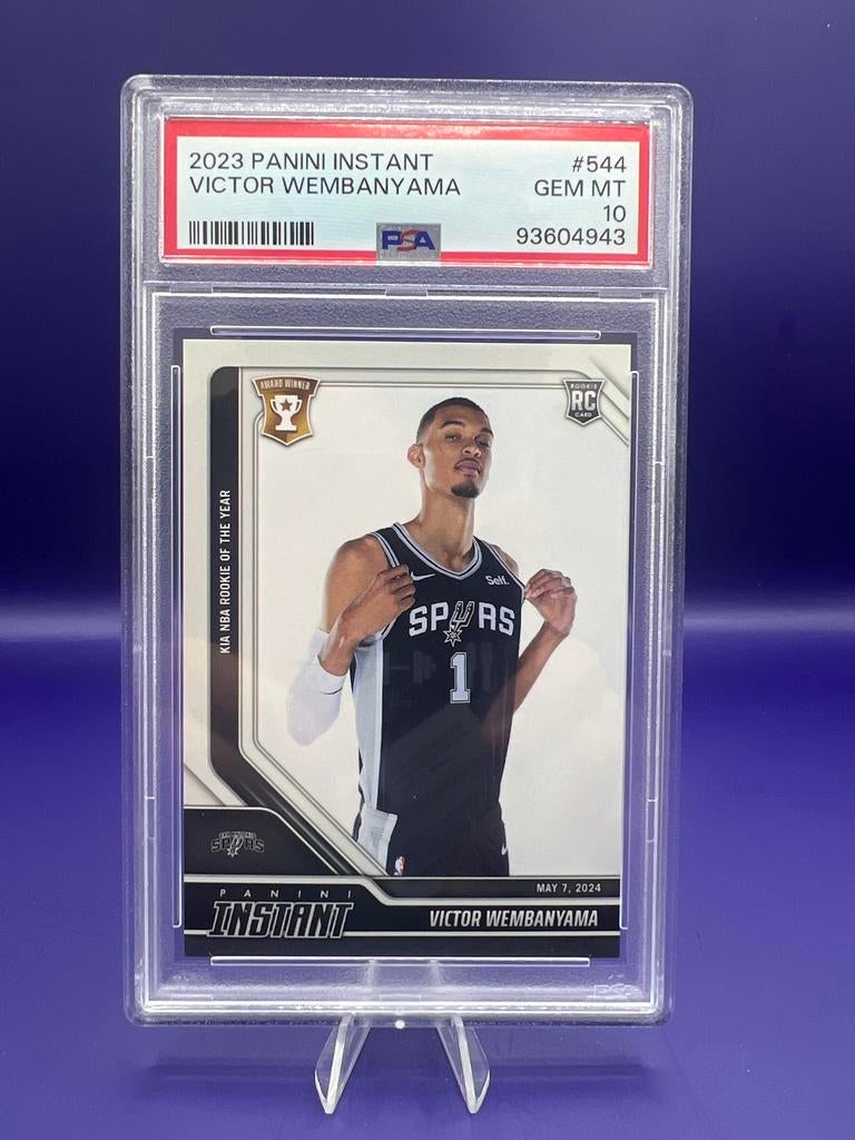 2023 Panini Instant Victor Wembanyama PSA 10 ZELDZAAM, Verzamelen, Ophalen of Verzenden, Zo goed als nieuw, Overige sporten, Spelerskaart