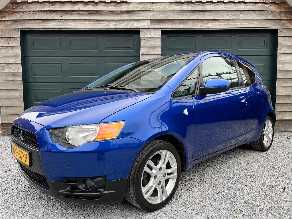 Mitsubishi Colt CZ3 1.5 Instyle. Leder. Cruise. Afn trekhaak, Voorwielaandrijving, Stoelverwarming, 4 cilinders, Blauw