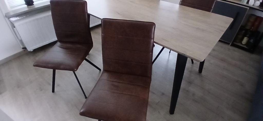 eetkamer tafel stalen poten met 4 stoelen, Gebruikt, 150 tot 200 cm, Rechthoekig, 50 tot 100 cm