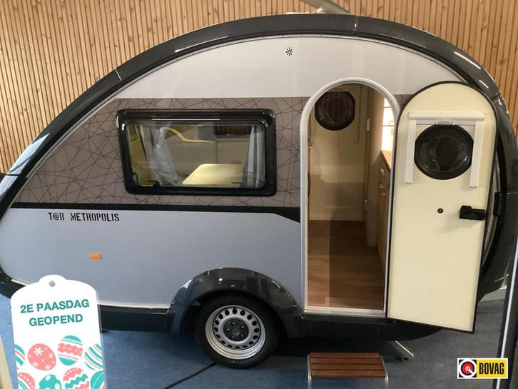 T@B Metropolis 320 RS, Caravans en Kamperen, Caravans, Bedrijf, tot en met 2, Rondzit, T@b, Overige typen, Gascomfoor, Koelkast