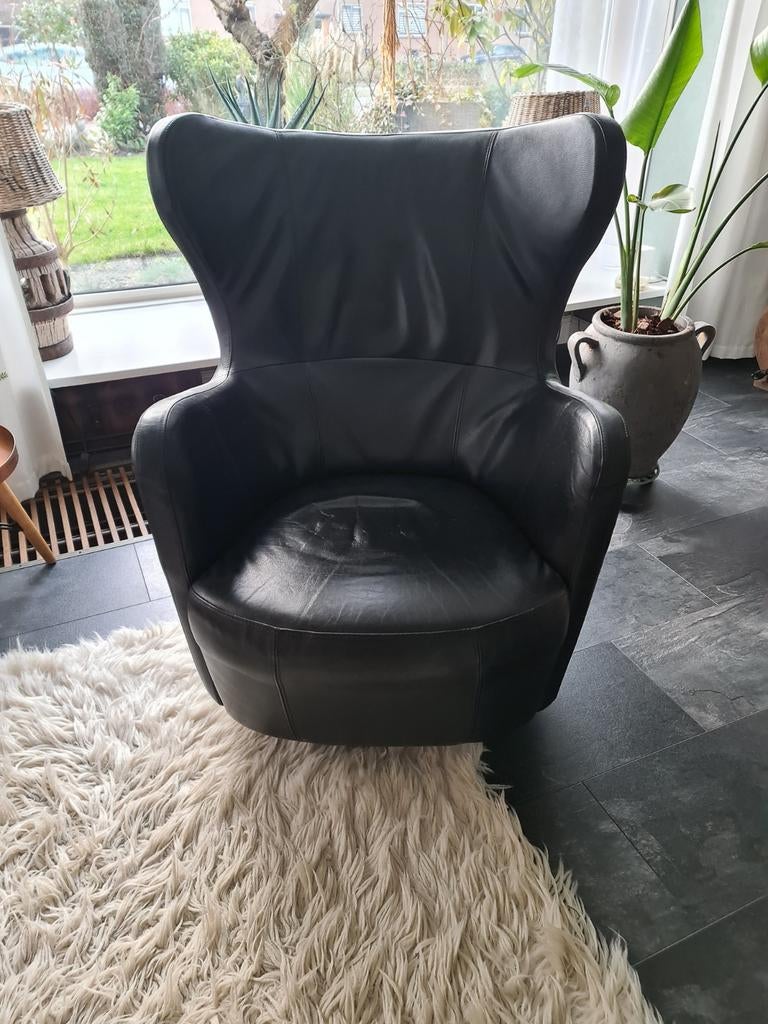 Zwarte leren draaifauteuil, Huis en Inrichting, Fauteuils, Ophalen, 75 tot 100 cm, 50 tot 75 cm
