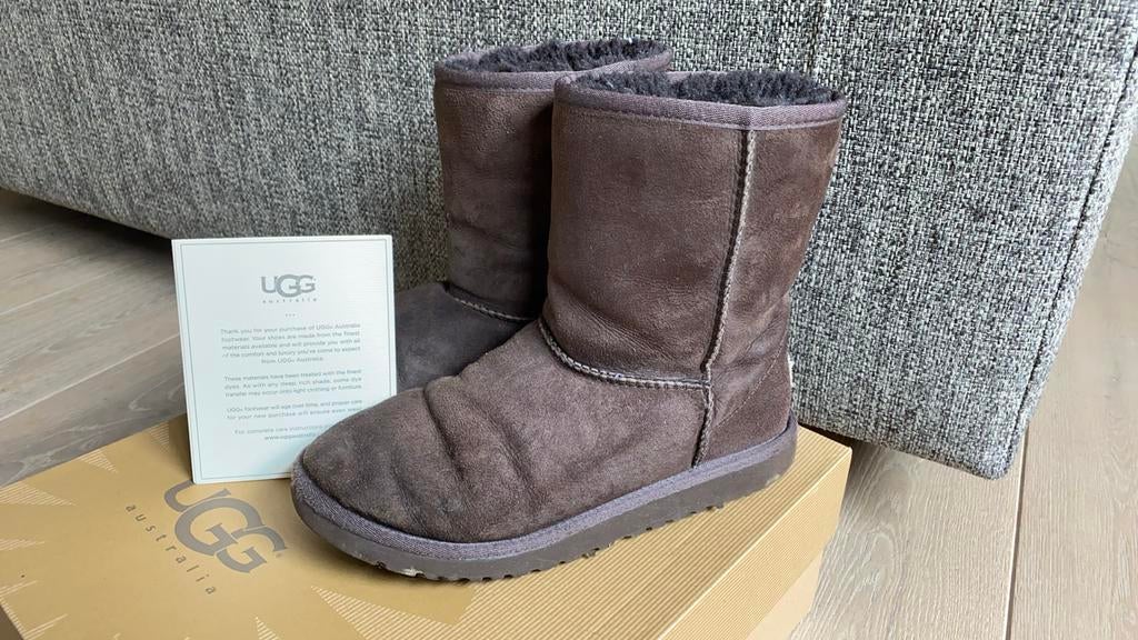 Originele UGGs - Chocolate, Gebruikt, Meisje, Overige typen, Ophalen of Verzenden
