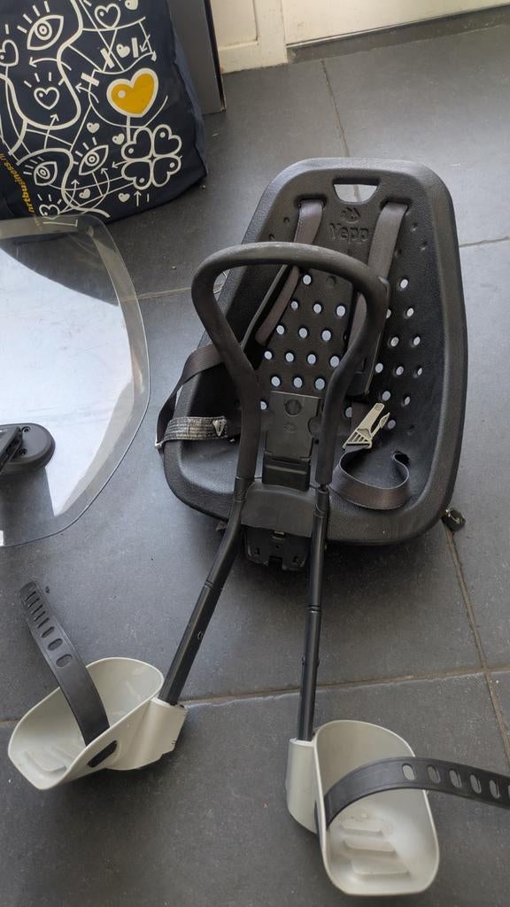 Yepp kinderstoel voor fiets, compleet met windscherm, Ophalen, Gebruikt, Overige typen, Gordel(s)