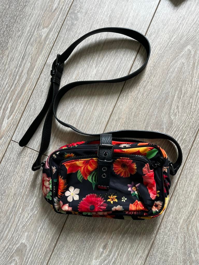 Desigual schoudertas, Sieraden, Tassen en Uiterlijk, Ophalen, Zo goed als nieuw