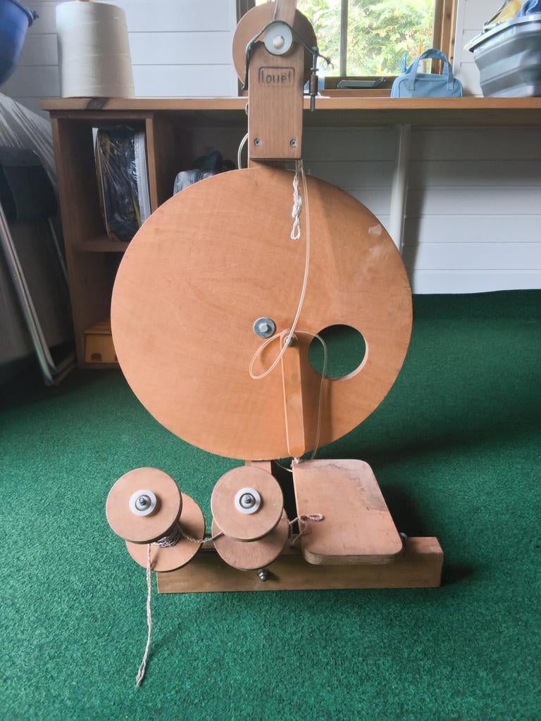 Spinnewiel LOUET, Hobby en Vrije tijd, Ophalen, Gebruikt, Spinnewiel