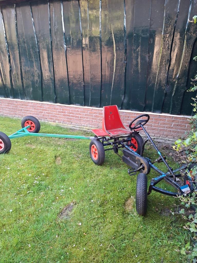 Skelter met aanhanger en onderstel, Kinderen en Baby's, Speelgoed | Buiten | Voertuigen en Loopfietsen, Gebruikt, Trapvoertuig