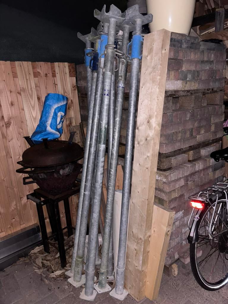 Te huur 8 schroefstempels/bouwstempels/stutpalen/stutstempel, Doe-het-zelf en Verbouw, Steigers, Ophalen, Zo goed als nieuw, Overige typen