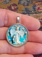 Engelen hanger, zilverkleurig met blauwe achtergrond, Overige materialen, Nieuw, Ophalen of Verzenden, Kruis of Symbool