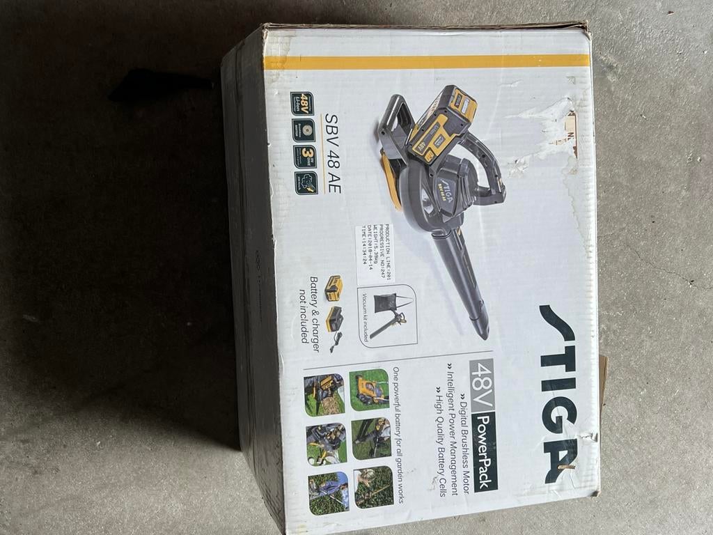 Stiga bladblazer - zuiger, Ophalen, Gebruikt, Accu