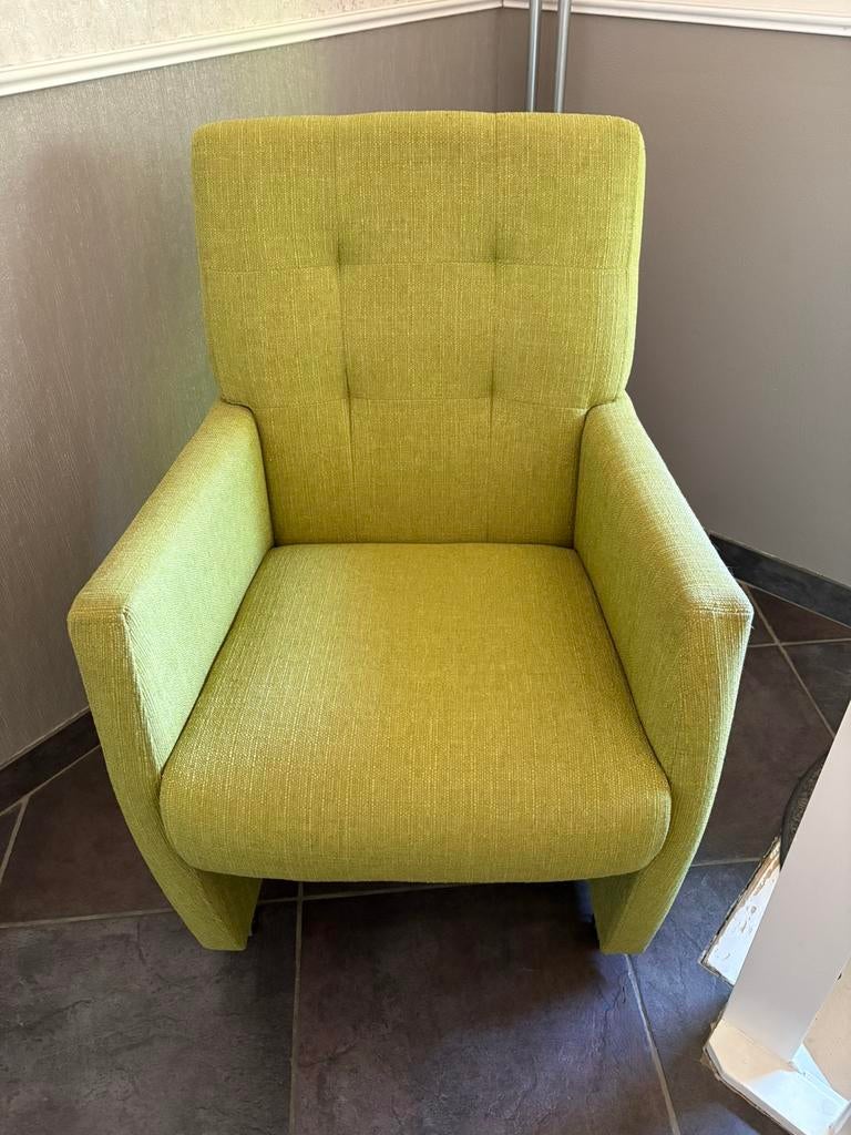 Fauteuil op wielen appeltjesgroen, Huis en Inrichting, Fauteuils, Ophalen, Gebruikt, Stof, 50 tot 75 cm