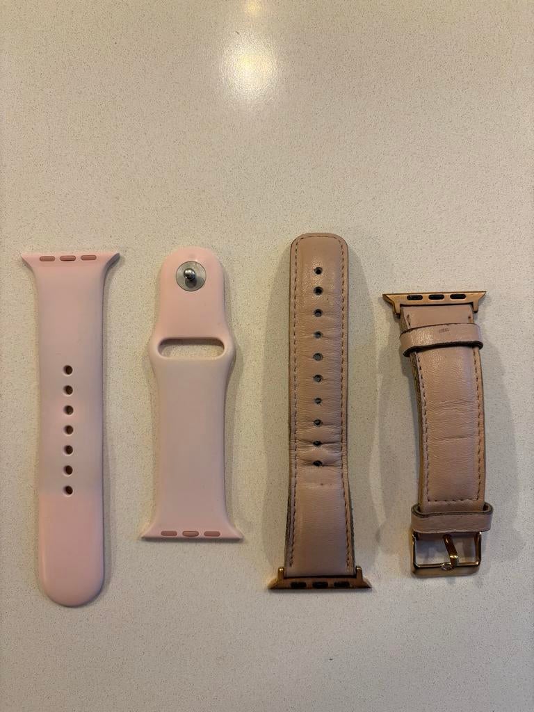 Apple Watch 44 mm bandjes - gebruikt, Ophalen of Verzenden, Gebruikt, Roze, IOS