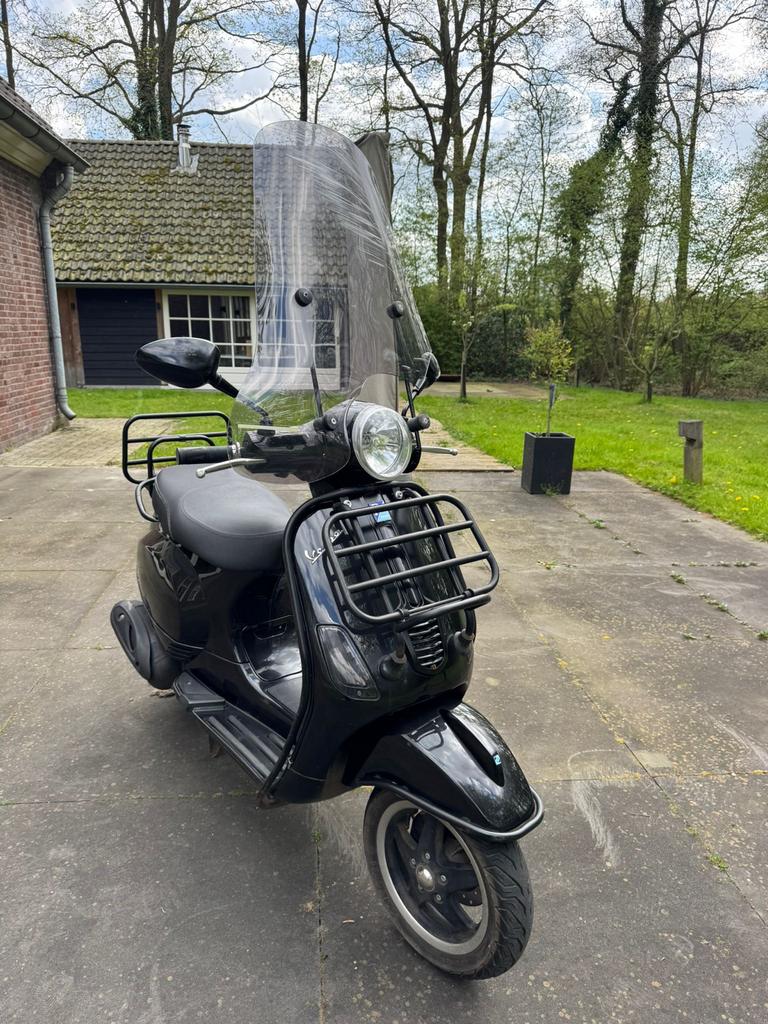 Vespa LX50 Scooter (2012) – rijdt goed!, Fietsen en Brommers, Ophalen, Gebruikt, Maximaal 45 km/u, Overige modellen