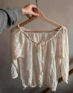 Beige blouse met kant en driekwart mouwen - maat s, Kleding | Dames, Tops, Ophalen of Verzenden, Zo goed als nieuw, Beige, Lange mouw