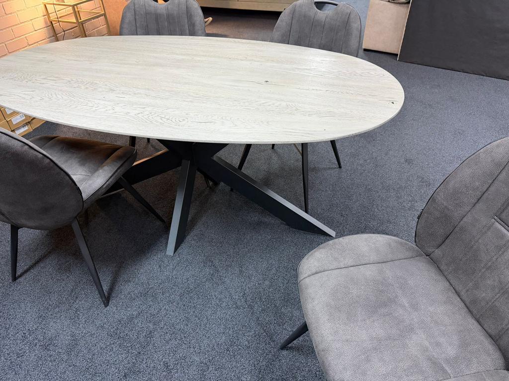 Ovale eettafel met 4 stoelen - nouvion tafel massief, Huis en Inrichting, Tafels | Eettafels, Zo goed als nieuw, 100 tot 150 cm