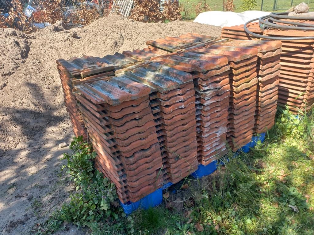 Dakpannen Muldenpannen (rood) - +/- 500 stuks, Doe-het-zelf en Verbouw, Dakpannen en Dakbedekking, Gebruikt, Steen of Klei, Ophalen of Verzenden