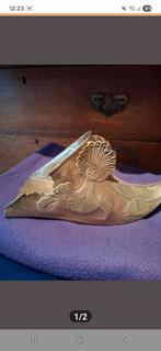 Antieke bronzen schoen met decoratieve gravures, Antiek en Kunst, Antiek | Koper en Brons, Ophalen
