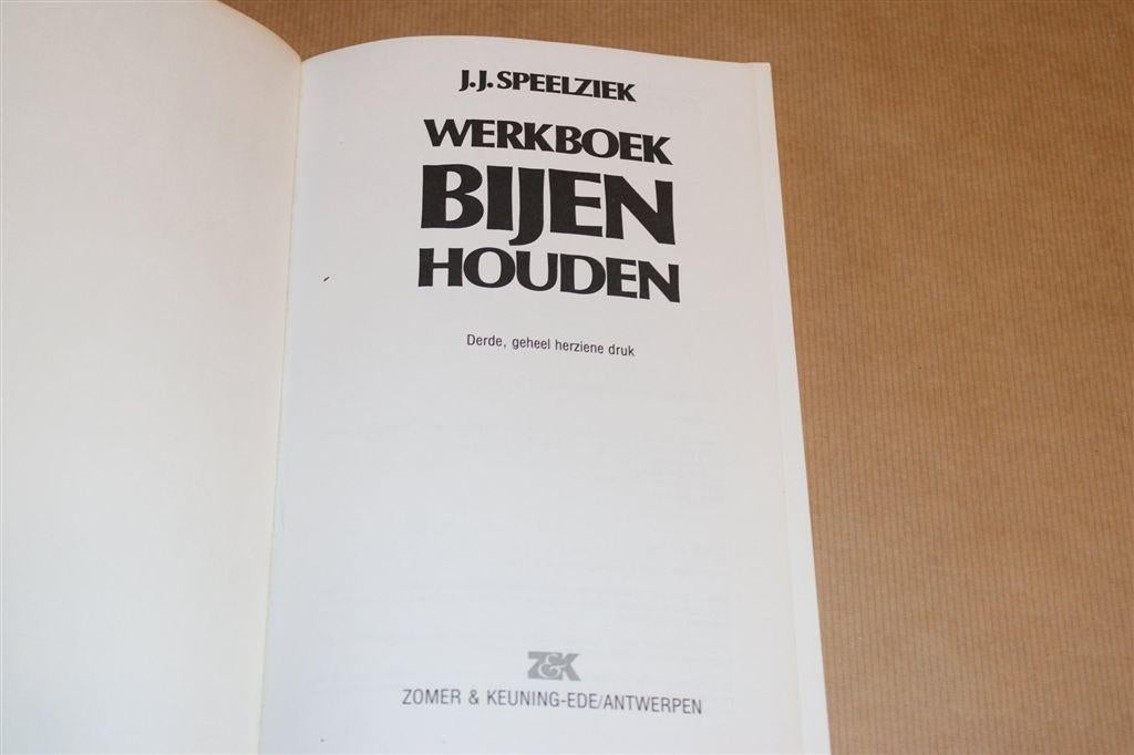 Werkboek Bijen Houden — Praktische Gids voor de Imker, Ophalen of Verzenden, Gelezen, Overige onderwerpen