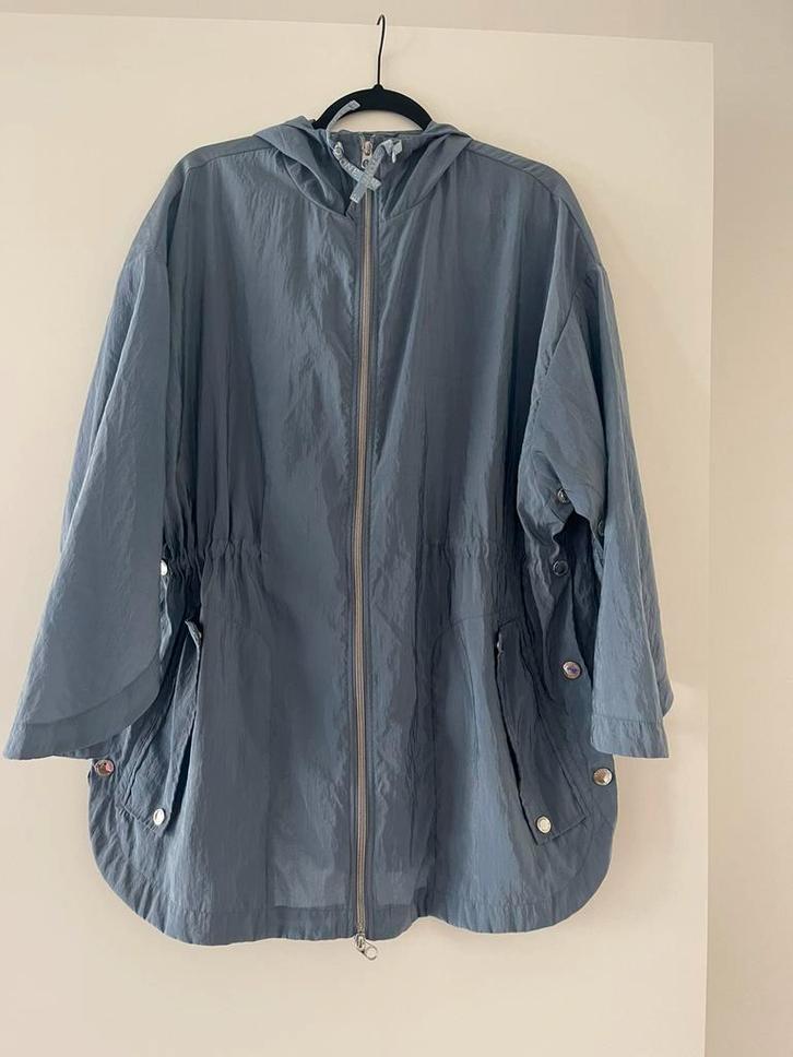 Milestone dames zomer jas, glanzend blauw,lichtgewicht. Zgan, Kleding | Dames, Jassen | Zomer, Zo goed als nieuw, Maat 38/40 (M)