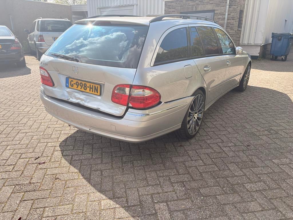 Mercedes-Benz E-Klasse 3.2 E320 Combi AUT 2005 Grijs, Automaat, Achterwielaandrijving, Zwart, 6 cilinders