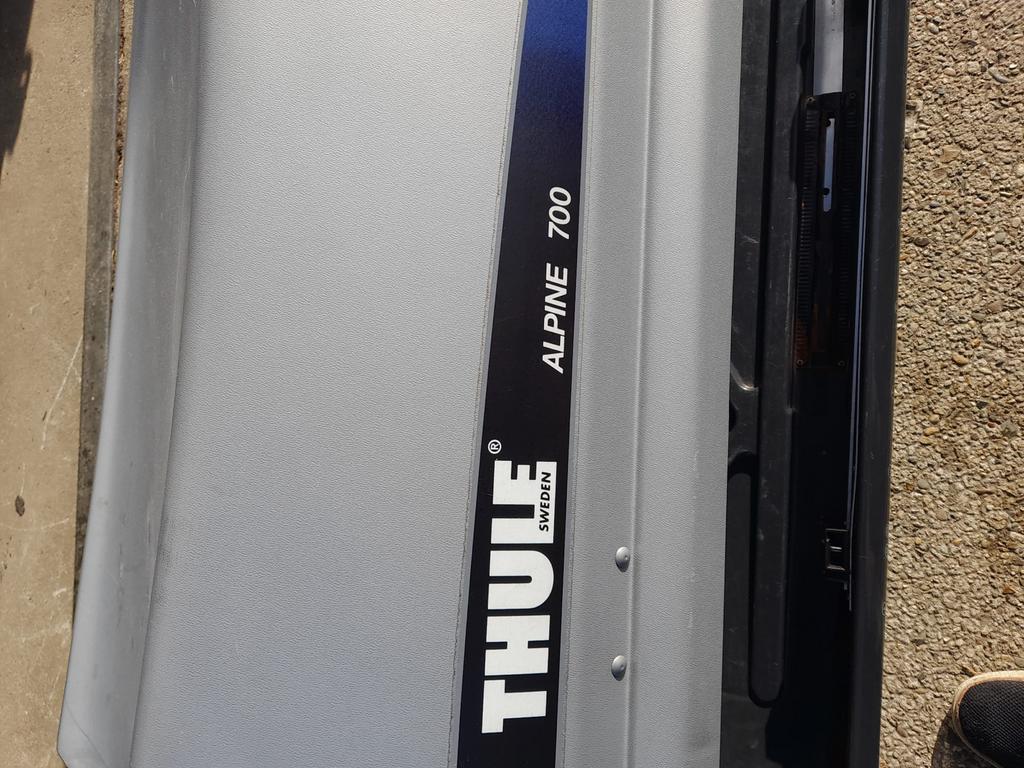 Thule Alpine 700 Dakkoffer - Ruime en Stevige Bagagebox, Auto diversen, Dakkoffers, Ophalen, Gebruikt