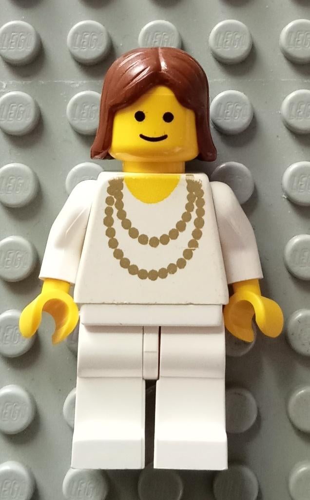 trn006 (2) Necklace Gold - White Legs, Brown Female Hair, Kinderen en Baby's, Speelgoed | Duplo en Lego, Ophalen of Verzenden