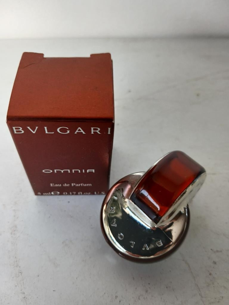 Bvlgaria Omnia eau de parfum miniatuur 5 ml., Verzamelen, Verzenden, Nieuw, Miniatuur, Gevuld