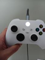 Xbox One met controller en kabels, 1 speler, Ophalen of Verzenden, Zo goed als nieuw, Vanaf 3 jaar