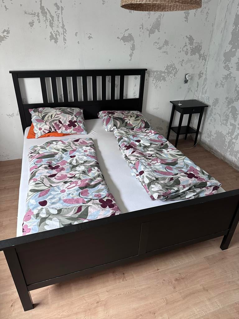 IKEA HEMNES bed 160x200 cm, Huis en Inrichting, Slaapkamer | Bedden, Ophalen, Gebruikt, Zwart, Tweepersoons
