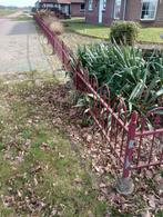 Sierhekwerk bordeaux rood 60cm hoog., Tuin en Terras, Tuinhekken en Hekwerk, Ophalen, Gebruikt, IJzer, Sierhekwerk