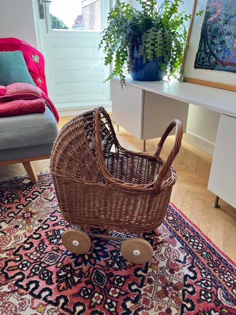 Dille & Kamille rotan poppenwagen, Ophalen, Zo goed als nieuw, Overige typen