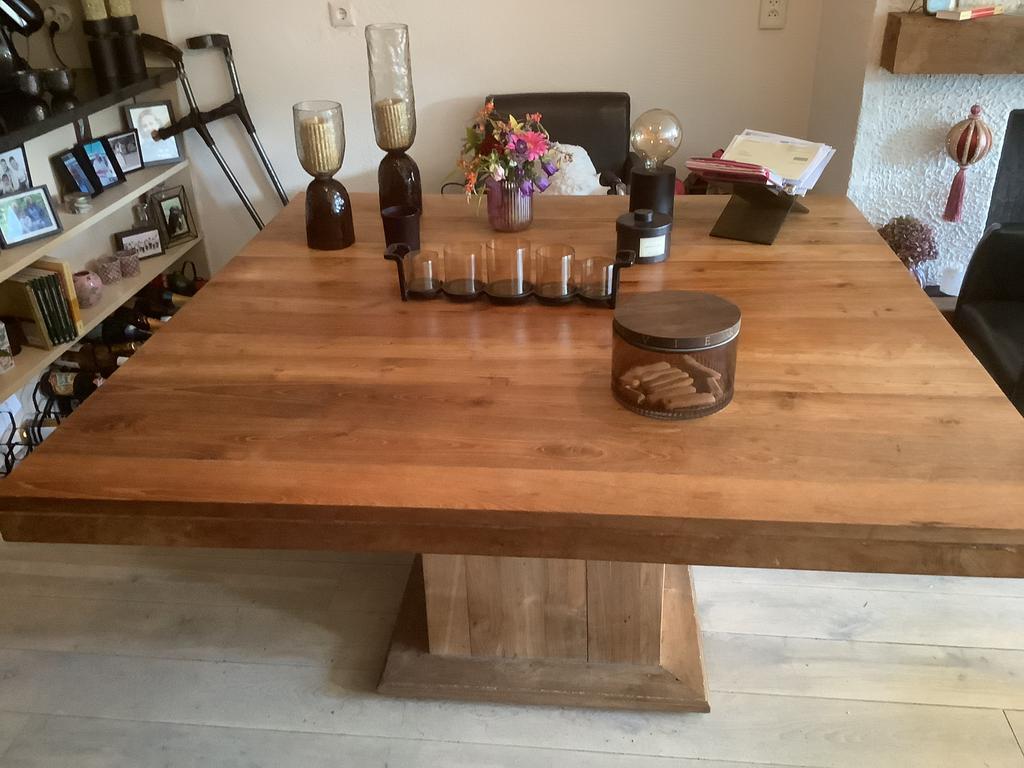 Tafel 150 bij 150*, Huis en Inrichting, Complete inboedels, Ophalen