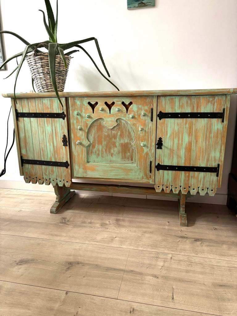 Super gaaf dressoir in bohemian, vintage, Ibiza style, Huis en Inrichting, Kasten | Dressoirs, Ophalen, Zo goed als nieuw, 25 tot 50 cm