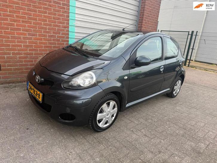 Toyota Aygo 1.0-12V Comfort Navigator 5-deurs Airco Bj:2011, Auto's, Toyota, Bedrijf, Te koop, Aygo, ABS, Airbags, Airconditioning