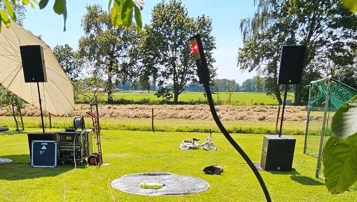 Complete speakerset + subs, Muziek en Instrumenten, Mengpanelen, Zo goed als nieuw, Minder dan 5 kanalen, Microfooningang, Ophalen