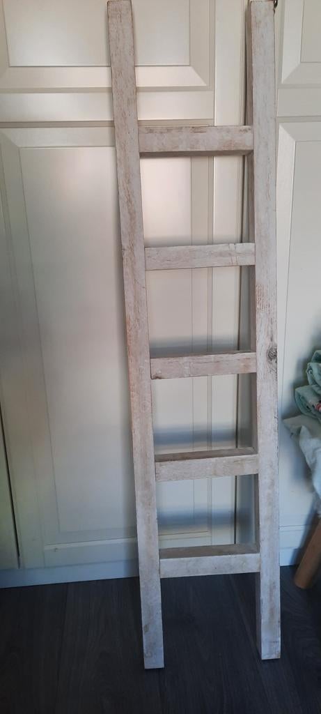 Houten decoratieladder, Ophalen, Minder dan 2 meter