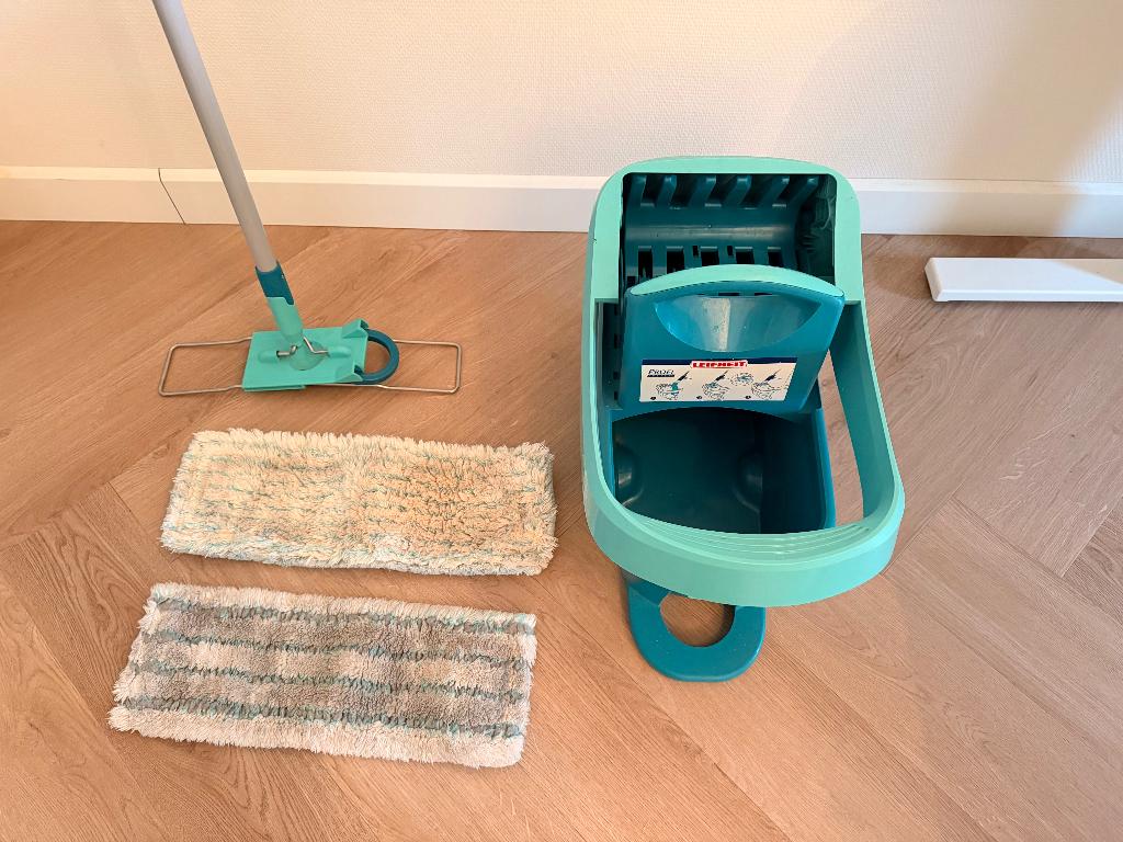 Leifheit vloerwisser met droge en natte doeken, Huis en Inrichting, Schoonmaakartikelen, Ophalen, Dweilemmer, -bak, of -wagen