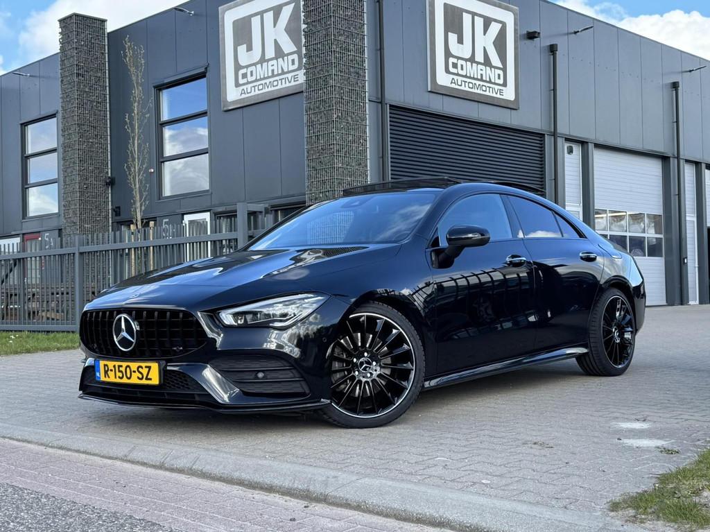 Mercedes CLA-klasse 200 AMG|Pano|Ambient Lights|Night|Memory, Auto's, Mercedes-Benz, CLA, Gebruikt, Euro 6, 4 cilinders