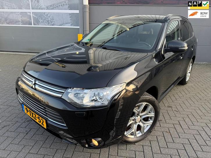 Mitsubishi Outlander 2.0 PHEV Executive Edition*CAMERA*TRAKH, Auto's, Mitsubishi, Bedrijf, Te koop, Outlander, 4x4, ABS, Achteruitrijcamera