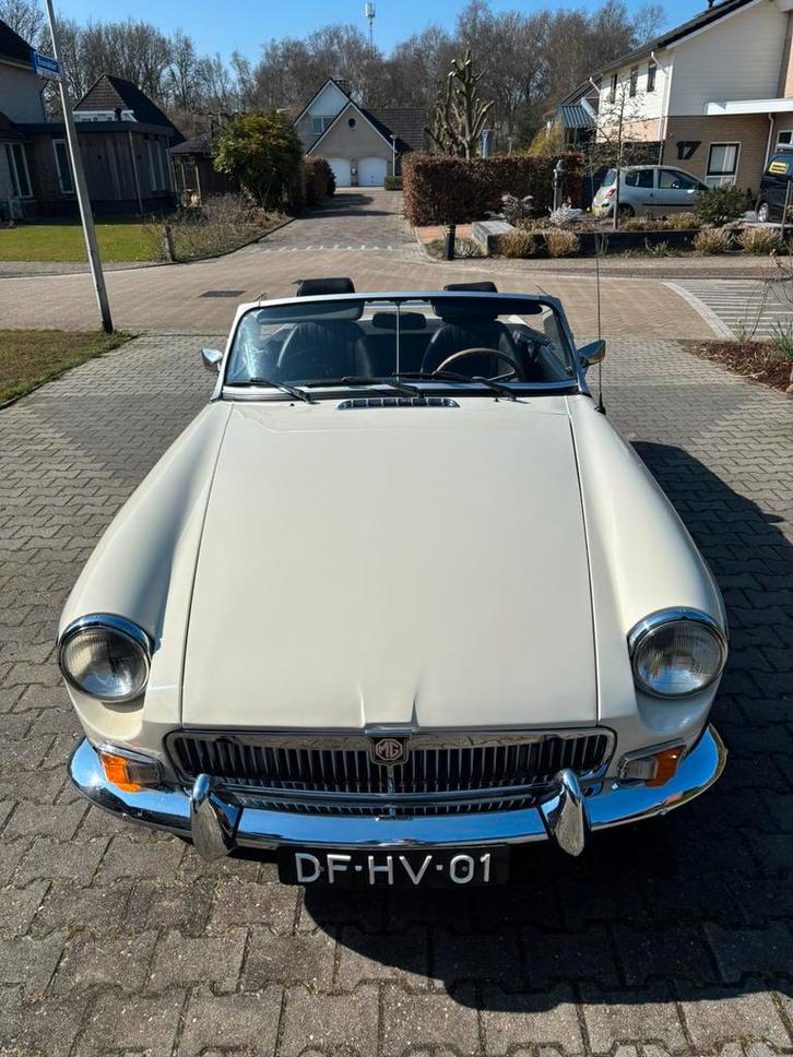 MG B 1.8 Roadster uitst.  staat, overdrive, gerestaureerd, Auto's, Oldtimers, Particulier, MG, Benzine, Cabriolet, Handgeschakeld