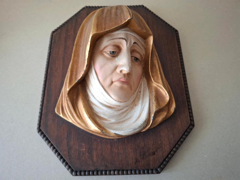 Maria, Verzenden