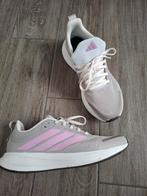 Nieuw ADIDAS dames sneakers maat 41,5 valt maat 40,5 tot 41, Adidas, Nieuw, Ophalen of Verzenden, Sneakers of Gympen