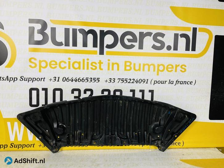 Onderplaat Mercedes C Klasse W204 A2045240230 Bumper lip 2-L, Auto-onderdelen, Carrosserie en Plaatwerk