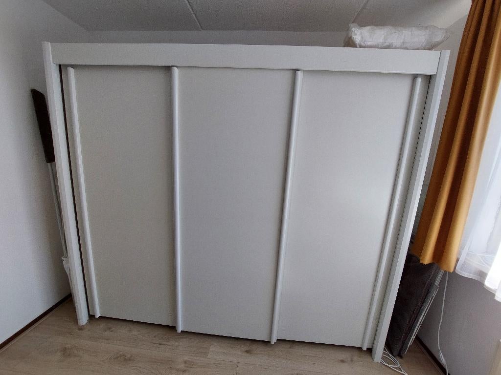 Schuifdeur linnenkast, Huis en Inrichting, Kasten | Kledingkasten, Ophalen, Overige materialen, Met deur(en), Gebruikt