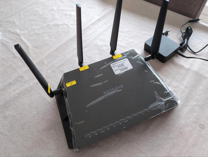 Netgear Nighthawk X4 R7500v2 AC2350 Smart WiFi Router, Computers en Software, Routers en Modems, Ophalen of Verzenden