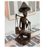 Vintage Mid-Century Balinese handgesneden houten visser boer, Antiek en Kunst, Kunst | Niet-Westerse kunst, Ophalen of Verzenden